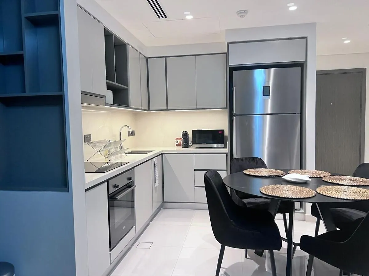 A Luxurious 2 Bedroom Emaar Beachfront Apartment In Palm Jumeirah Dubai 0*,