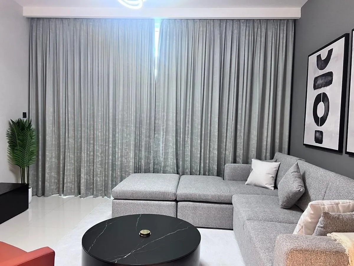 A Luxurious 2 Bedroom Emaar Beachfront Apartment In Palm Jumeirah Dubai United Arab Emirates