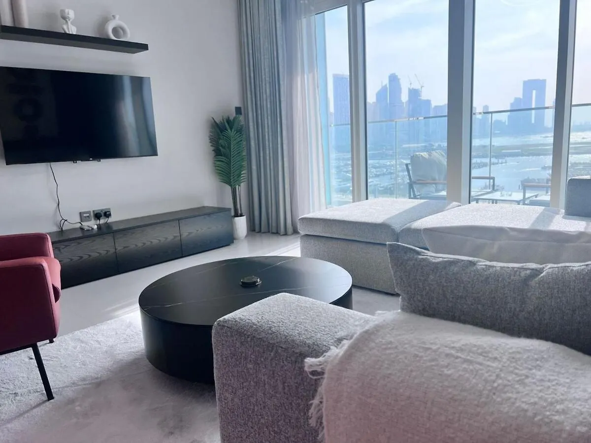 A Luxurious 2 Bedroom Emaar Beachfront Apartment In Palm Jumeirah Dubai United Arab Emirates